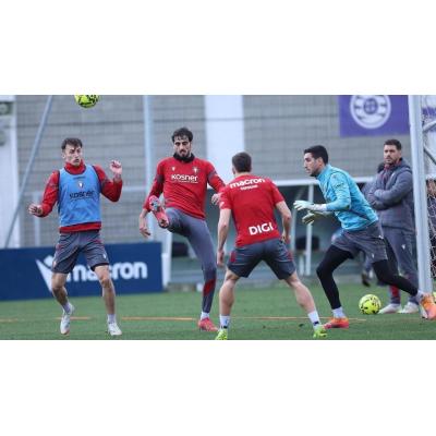 Fotos del entrenamiento de Osasuna (lunes 9 de febrero de 2026)