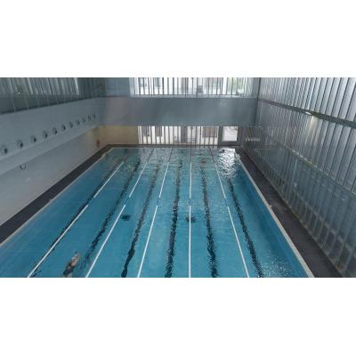 El Ayuntamiento cierra un mes la piscina del Aquavox San Agustín por un "riesgo inminente de desprendimiento incontrolado"