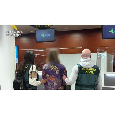 Dos detenidos por falsificar unas 80 recetas que entregaron en 60 farmacias, una de ellas en Gasteiz