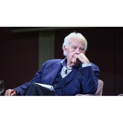 Felipe González reprocha la falta de autocrítica del PSOE tras las derrotas y anuncia que votará en blanco en las generales