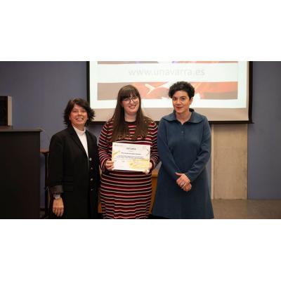 Las estudiantes navarras de Derecho premiadas por sus trabajos sobre salud laboral, consumo y tecnología