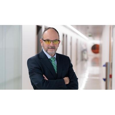 Dr. Francisco Leal, de la Clínica Universidad de Navarra: “El dolor crónico disfuncional es fisiológico y medible. No es ni exageración ni debilidad”