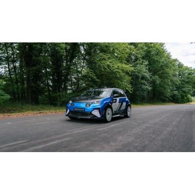 ¿Es posible participar en rallyes con este vehículo eléctrico?