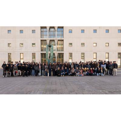Alumnos de Pamplona visitan la universidad para pensar su futuro: programas internacionales y un nuevo campus de Salud