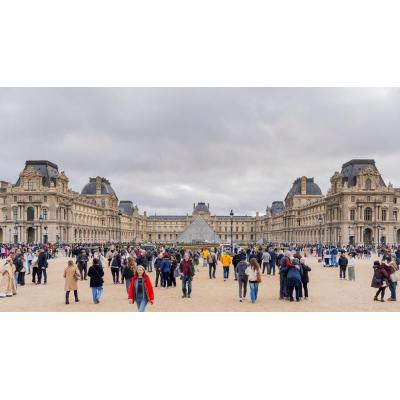 Una redada en el Louvre destapa un fraude de entradas y guías turísticas "a gran escala"