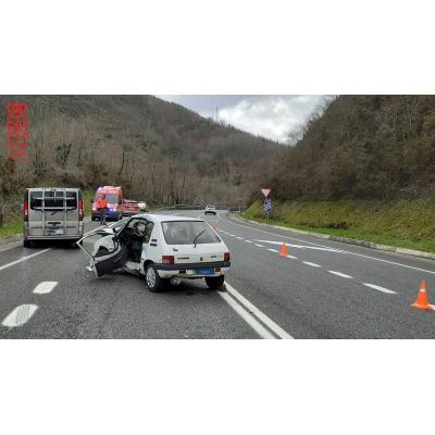Un hombre de 42 años, herido muy grave en un accidente de tráfico en la N-121-A, en Igantzi