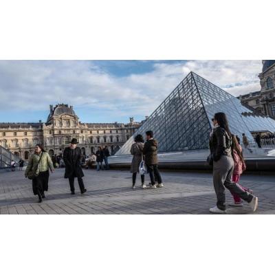 Una redada en el Louvre destapa un fraude de entradas "a gran escala"