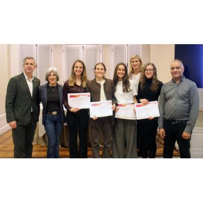 El Colegio de Médicos de Navarra entrega los premios del XII Certamen de Casos Clínicos