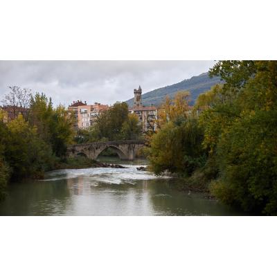 Un marroquí viola a una niña de 13 años en Pamplona: la llevó a un lugar apartado y solitario junto al río Arga