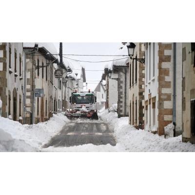 Movilizados 46 quitanieves ante la previsión de nevadas en cotas bajas durante el fin de semana