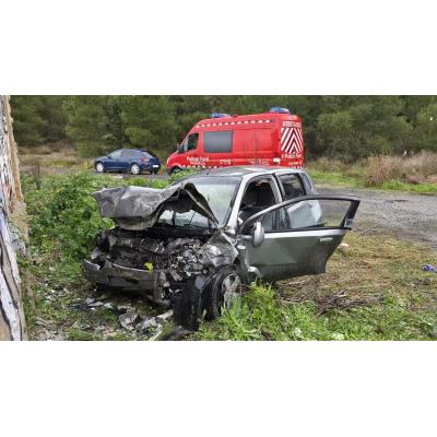 Fallece un conductor herido tras chocar su coche contra una casa deshabitada en Tudela