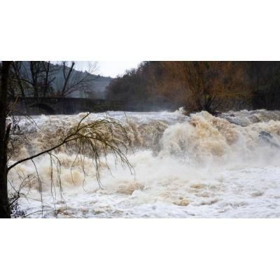 Fotos del paso de la borrasca Oriana por Navarra: lluvias y fuertes vientos