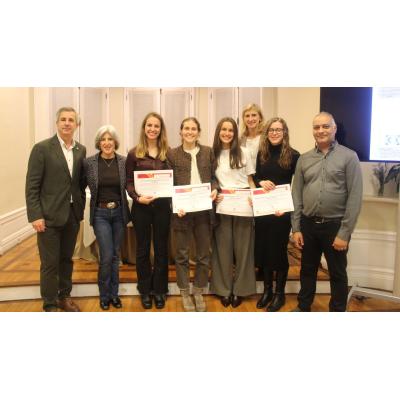 Los médicos de Navarra premian a sus MIR más brillantes: una pediatra, una neumóloga y una cirujana