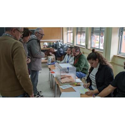 "Mal panorama. Un poder agónico que se enroca para subsistir y populismos que crecen a derecha e izquierda"