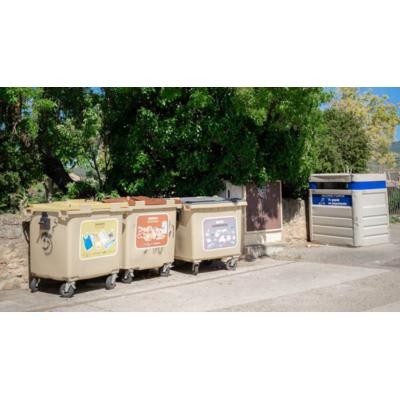 El pueblo de Navarra que se harta de la basura en sus calles: “Esto no es un estercolero”
