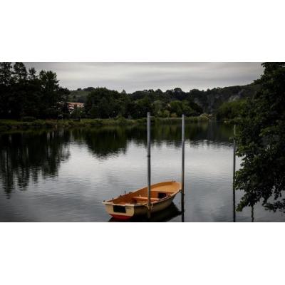 Buscan en el río Bidasoa a un hombre que saltó al agua tras un intento de robo en Irún