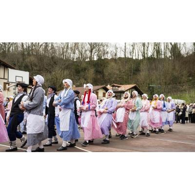 Fotos del desfile de Inudeak eta artzaiak del Carnaval en Bera