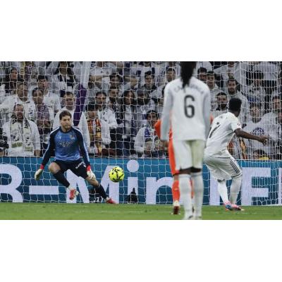 La Real cae ante el Real Madrid con dos penaltis polémicos (4-1)