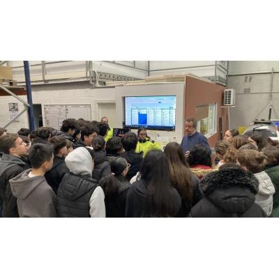 El motor económico de Navarra se abre a las aulas: más de 1.200 jóvenes descubren el valor de la empresa familiar