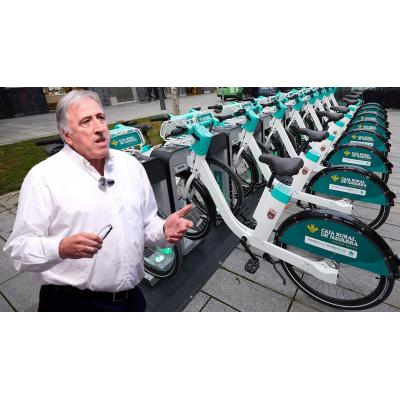 La empresa de las bicis eléctricas vuelve a sacar los colores a Asiron y dice que no puede seguir por "los impagos"