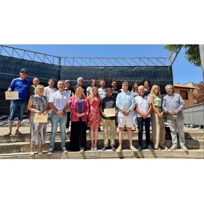 Los 12 vecinos de un pueblo de Navarra que participan en un taller de empleo y trabajan para mejorar sus calles