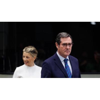 Garamendi carga contra Yolanda Díaz: "Yo nunca dije que iba a cobrar tres veces el SMI, ella sí"