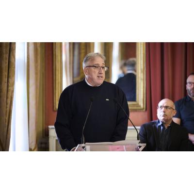 Asiron preguntará a los pamploneses por su plan de convivencia mientras sigue sin condenar el terrorismo de ETA