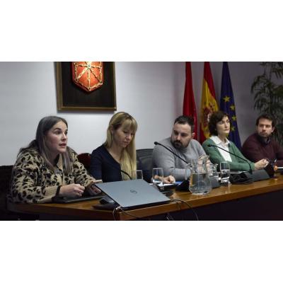 Familias de colegios públicos PAI y 'British' reclaman estabilidad para convertir el programa en modelo lingüístico
