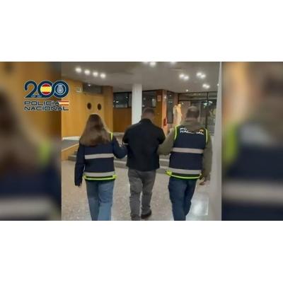 Detienen a dos personas por simular ser empleados de banca para hacerse con tarjetas de sus víctimas