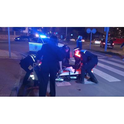 Un motorista herido tras caer por evitar atropellar a un ciclista en una localidad navarra: se cruzó por donde no debía