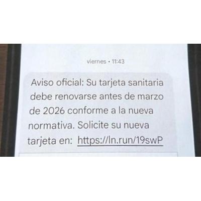 Salud alerta ante una nueva estafa por SMS: no están solicitando renovar la tarjeta sanitaria