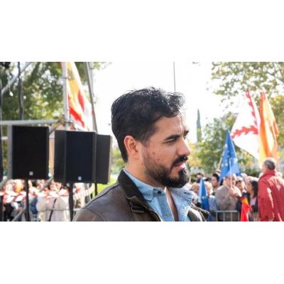 Un juez insta a Alvise Pérez a que elimine los mensajes amenazantes contra el alcalde de Algeciras