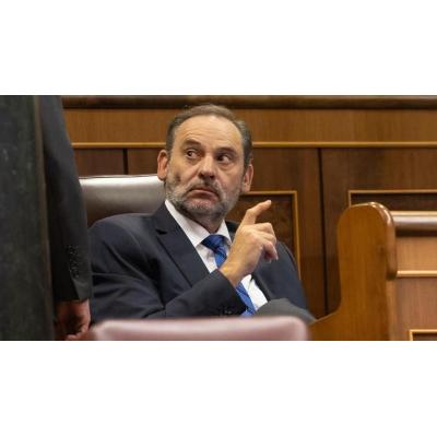 Ábalos recurre la decisión del Congreso de negarle la indemnización tras dejar el escaño y podría ir al Constitucional