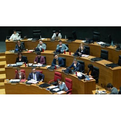 El Parlamento de Navarra insta al Gobierno a elaborar un informe sobre el gasto en infancia