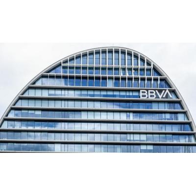 La Audiencia Nacional procesa al BBVA, su expresidente y varios exdirectivos por contratar a Villarejo