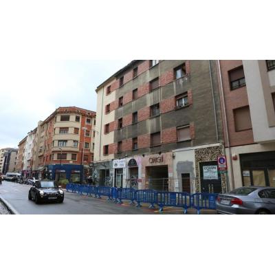 El Ayuntamiento de Pamplona actuará en el edificio en ruina del Ensanche incendiado en 2022 y clausurado desde entonces