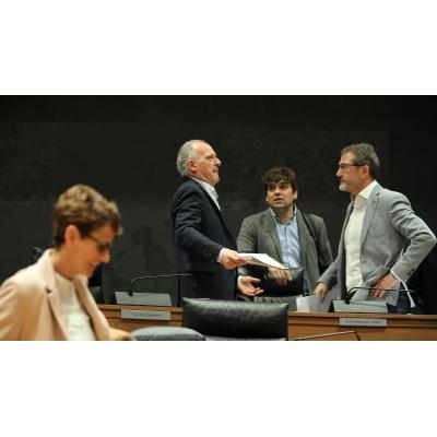 Los socios del Gobierno de Navarra admiten sus diferencias en torno al Mapa Local