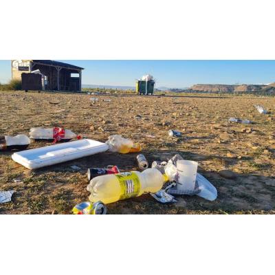Imágenes de los residuos tras la celebración en Tudela del Día del Ángel 2026