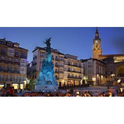 La ciudad "en forma de almendra perfecta para un fin de semana" está a una hora de Pamplona, según la revista Viajar