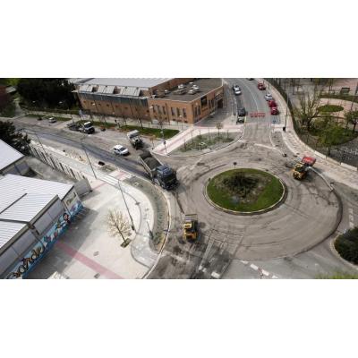 Comienzan los trabajos de asfaltado de la calle Fuente del Hierro