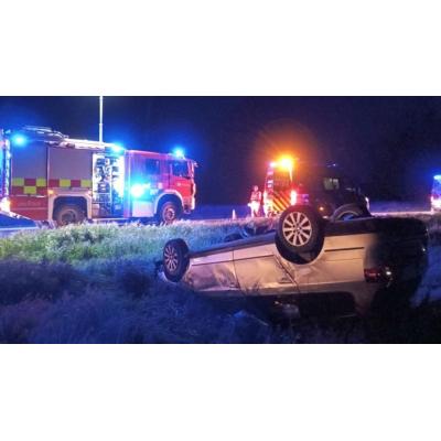 Tres heridos, entre ellos dos menores, tras volcar un vehículo en la N-121 a su paso por Bardenas