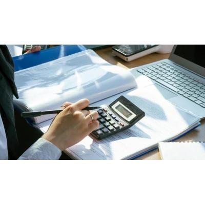 Cancelan 42.099 euros a una navarra ahogada por las deudas tras separarse por segunda vez