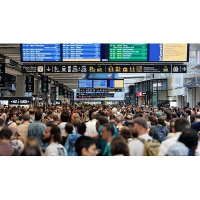 Al menos un muerto y decenas de heridos en la colisión de un tren de alta velocidad con un camión militar en Francia
