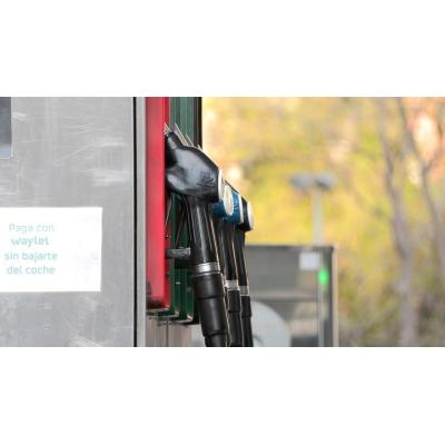 Bruselas cree que la rebaja del IVA a los carburantes vulnera la norma