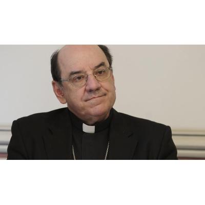 Roselló invita a marcar la "X" de la Iglesia para ayudar "a quien más lo necesita"