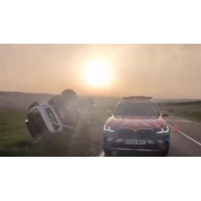 Un camión se sale de la carretera y vuelca en Lodosa