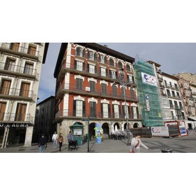 El histórico Palacio de Goyeneche de Pamplona inicia una nueva etapa como agencia de viajes