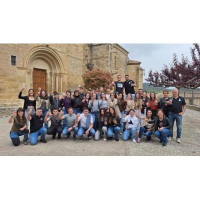 El público joven elige el estilo del futuro vino de Berués en Eslava