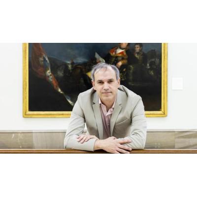 Luis Zueco, escritor e historiador: "El arte se ha vuelto mercantilista"