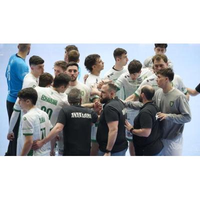 Anaitasuna logra una importante victoria ante el Barça Atlètic en La Catedral (33-30)
